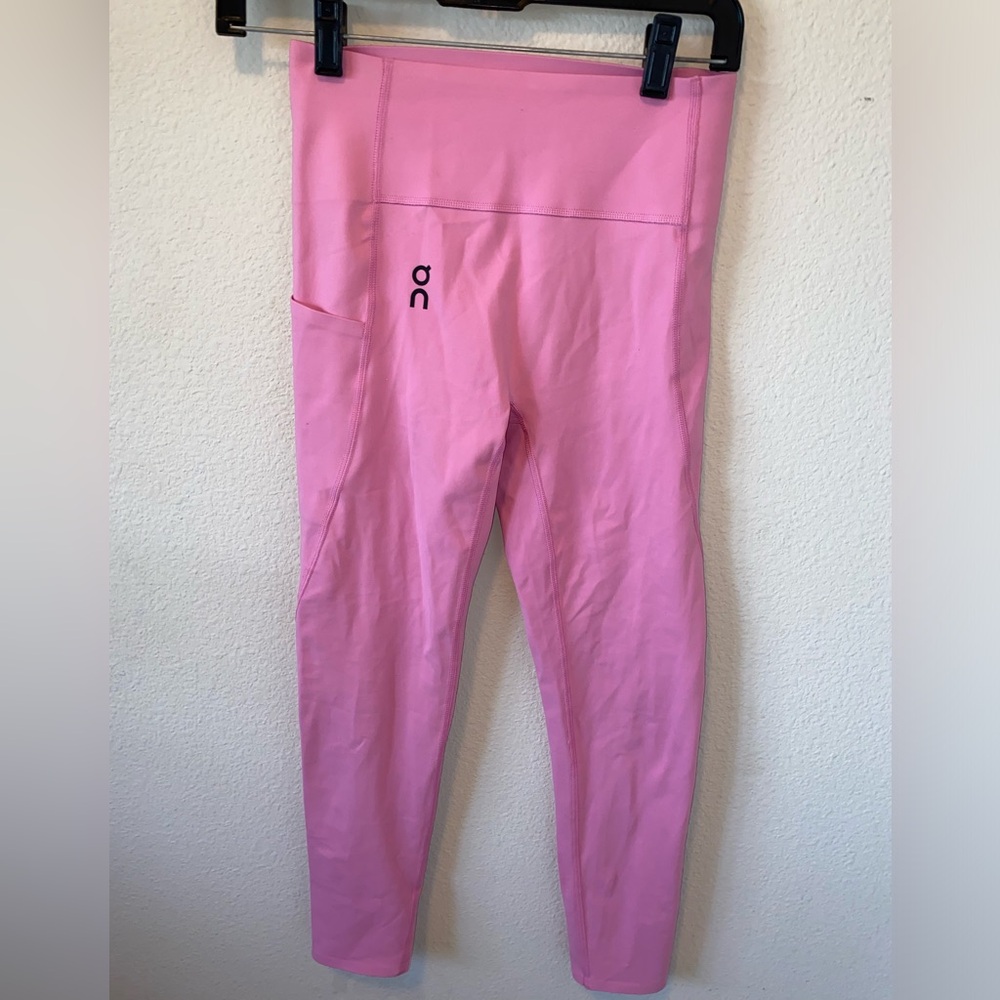On Cloud Studio Tights 7/8 Pink – Trending Activewear
